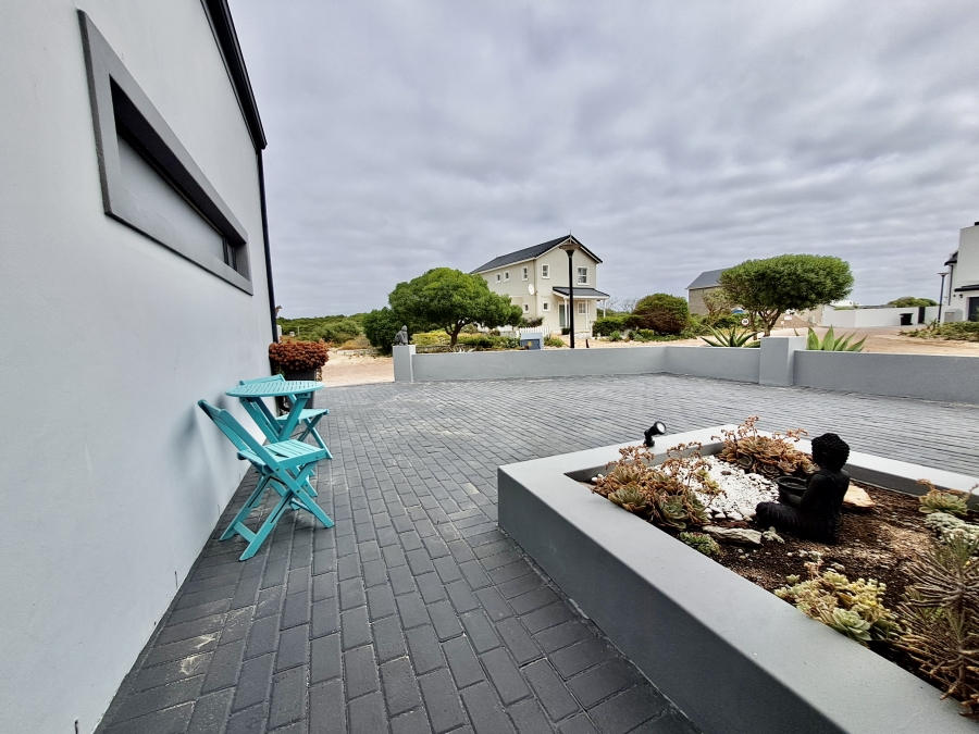 3 Bedroom Property for Sale in Yzerfontein Western Cape